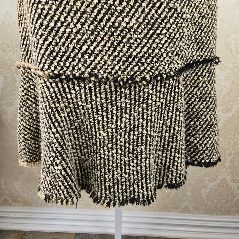 J Crew Size 2 A-line Tweed Skirt Black Cream Gold Metallic Raw Edge Detail Wool